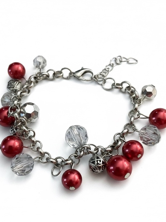 unbranded Jewelry - Red Beaded Charm Bracelet NWOT